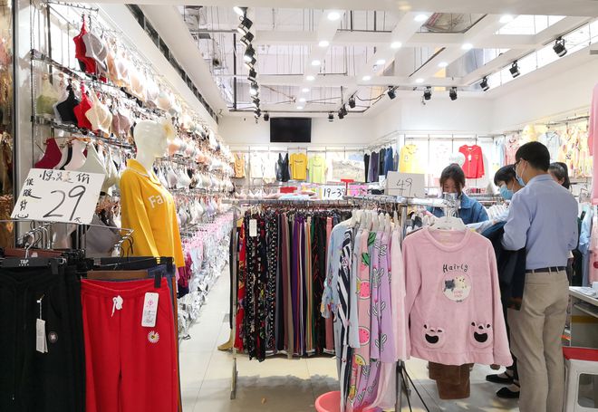 服裝批發業的艱難時刻:疫情打亂節奏 影響或持續整年